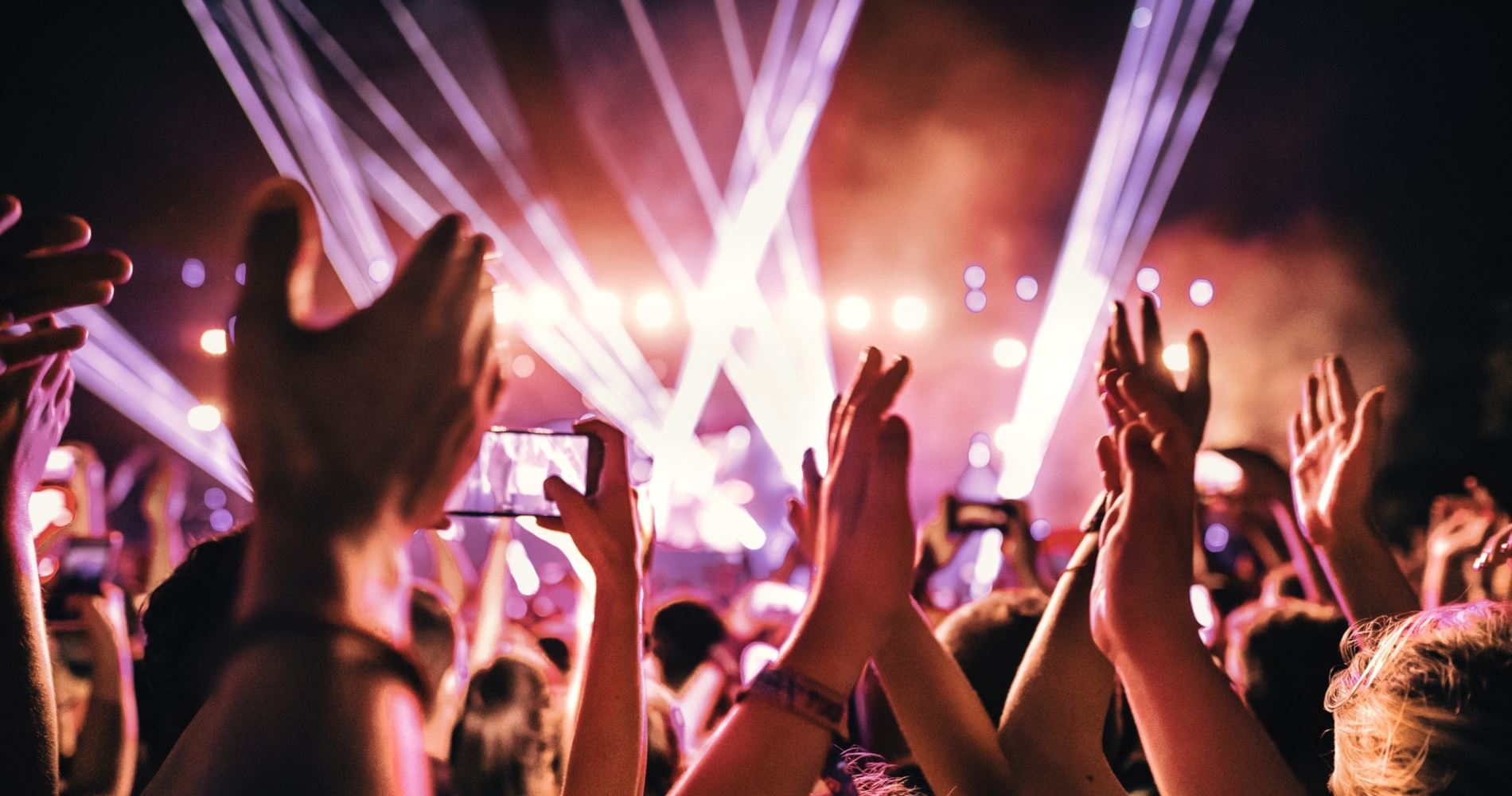 Το διάσημο -και πλήρως αποτυχημένο- Fyre Festival επιστρέφει δριμύτερο