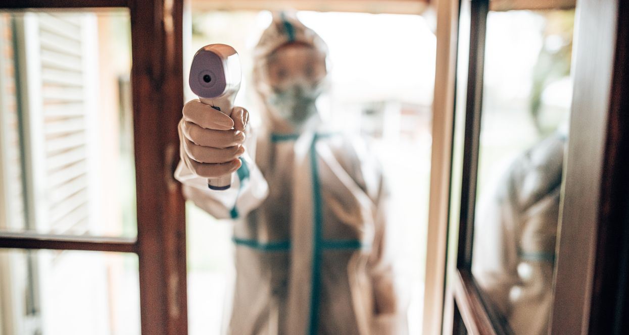 Γιατί δεν πρέπει να υποτιμάμε τη μετάλλαξη Όμικρον