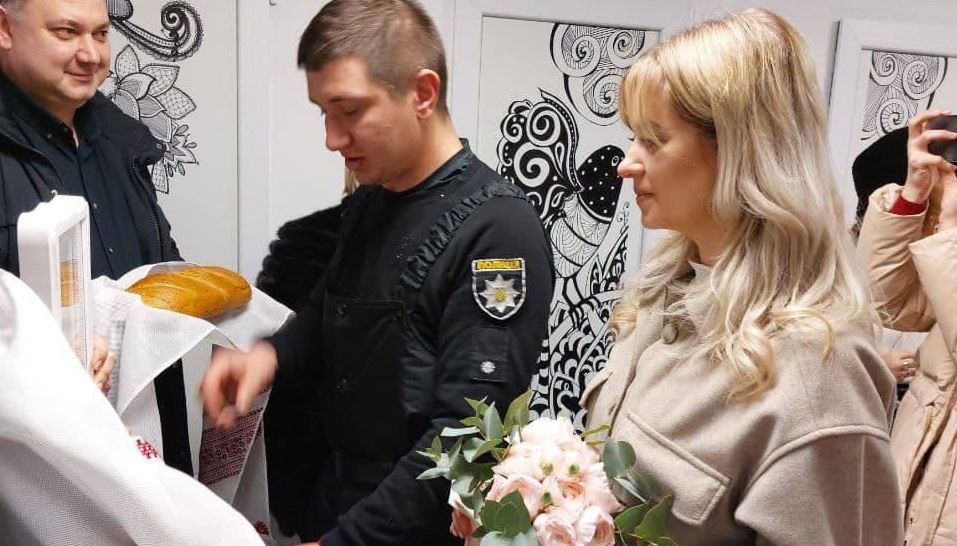 4.000 ουκρανικοί γάμοι αψηφούν τον πόλεμο