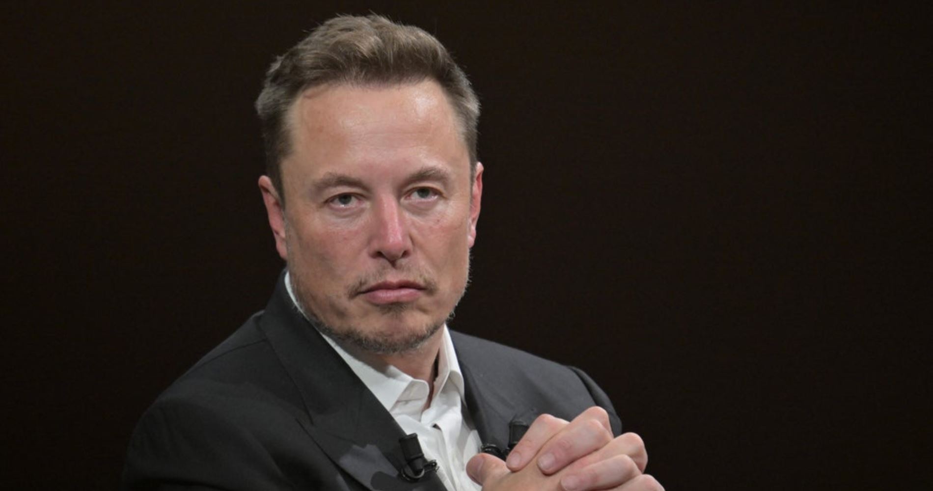 Σε άλλα νέα, ο Elon Musk διαβάζει την Ιλιάδα του Ομήρου