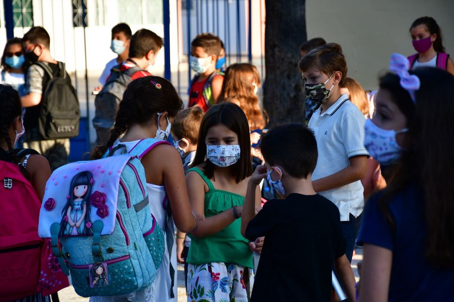 Πρώτο κουδούνι με μέτρα προστασίας από τον κορονοϊό