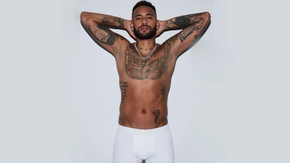 O Neymar έγινε μοντέλο για χάρη της Kim Kardashian