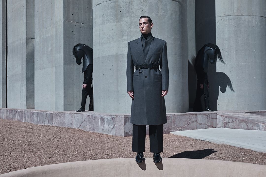 Metaphysica, η νέα καμπάνια KALOGIROU θα σε πάει παντού