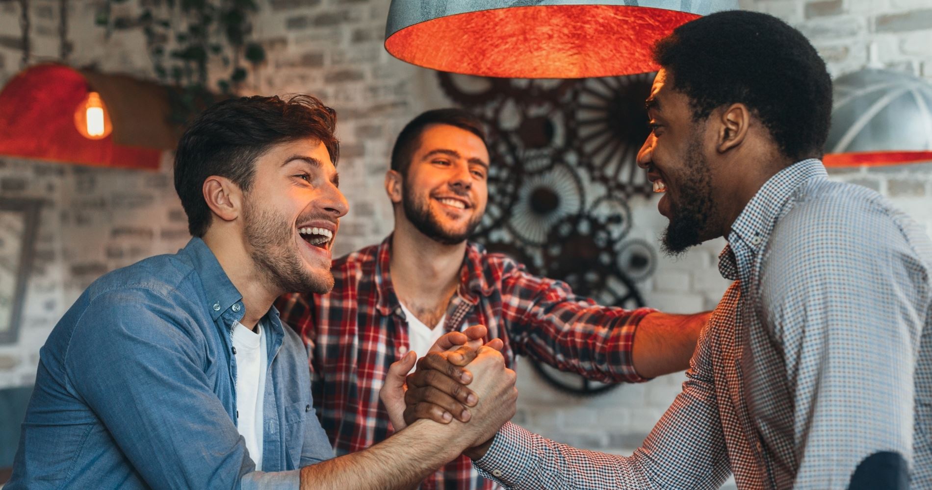 Οι εξωστρεφείς ζουν περισσότερο, λέει η επιστήμη