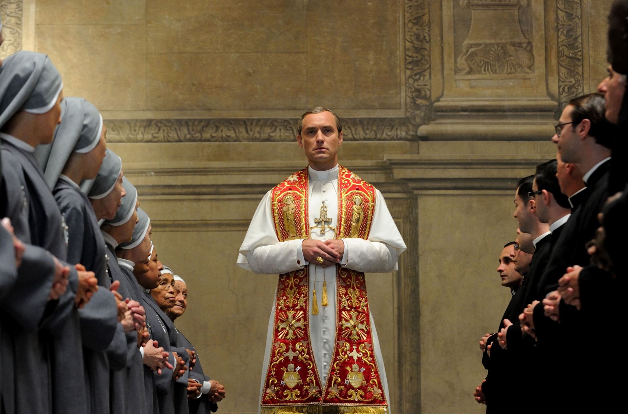 Μέγας είσαι Κύριε: Jude Law και John Malkovich στο sequel του Young Pope