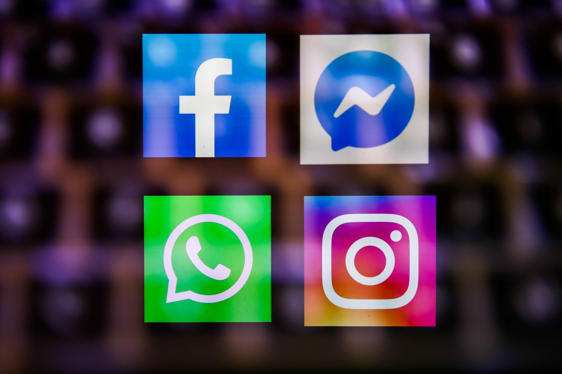 Facebook και Instagram ετοιμάζουν online stores