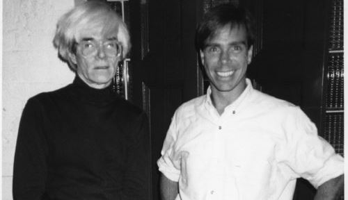 Στο Tommy Factory, ο Tommy Hilfiger εμπνέεται από τον Andy Warhol
