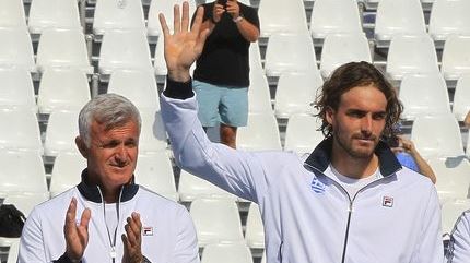 Και κάπως έτσι, ο Στέφανος Τσιτσιπάς ανακοίνωσε ότι διακόπτει τη συνεργασία με τον πατέρα του