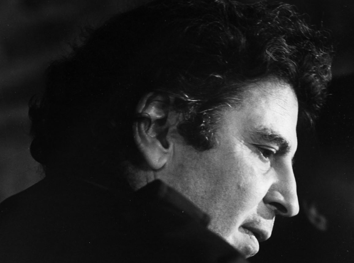 Η ζωή του Μίκη Θεοδωράκη γίνεται ταινία