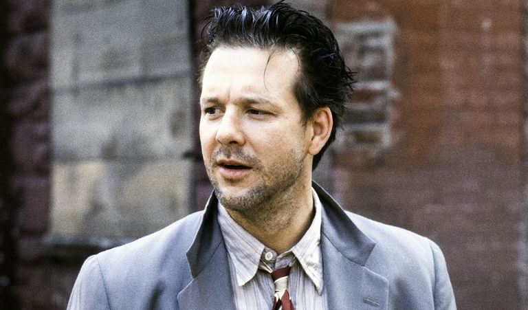 Ο Mickey Rourke ήταν ο βασιλιάς του boxy tailoring