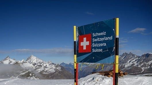 Άλλαξαν ξαφνικά τα σύνορα μεταξύ Ιταλίας και Ελβετίας