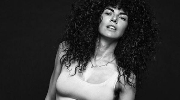 Αξύριστες, με ραγάδες και ατέλειες: 10 αληθινές γυναίκες celebrities