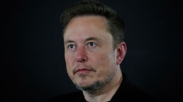 O Elon Musk κατηγορεί την AI της Google για ακραίο ρατσισμό