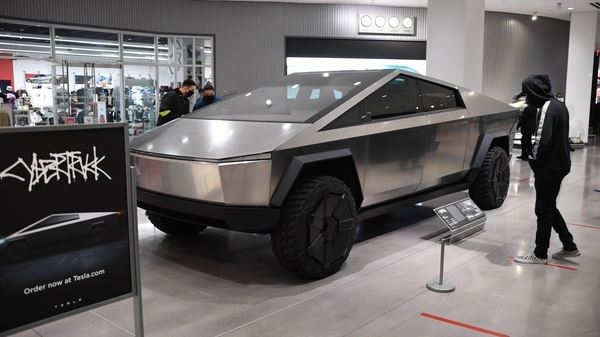 To Cybertruck της Tesla δεν είναι αυτό που φαίνεται