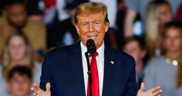 Τι οικονομικό αντίκτυπο αναμένεται να έχει μια δεύτερη θητεία του Donald Trump στην προεδρία;