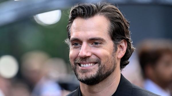 Ένα ακόμα έπος για τον Henry Cavill