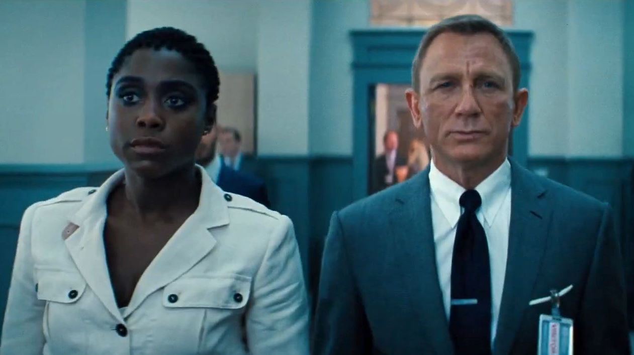 Μία αγαπημένη παράδοση επιστρέφει στη νέα ταινία του James Bond