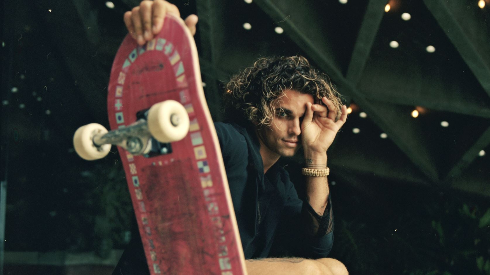 Ο "βασιλιάς" του Instagram Jay Alvarrez