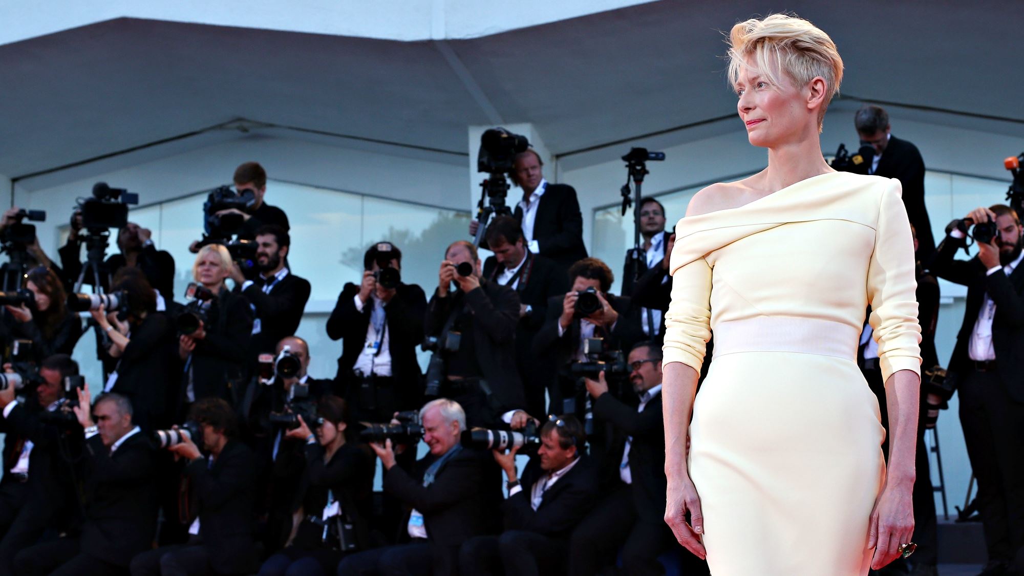 Η απόμακρη γοητεία της Tilda Swinton