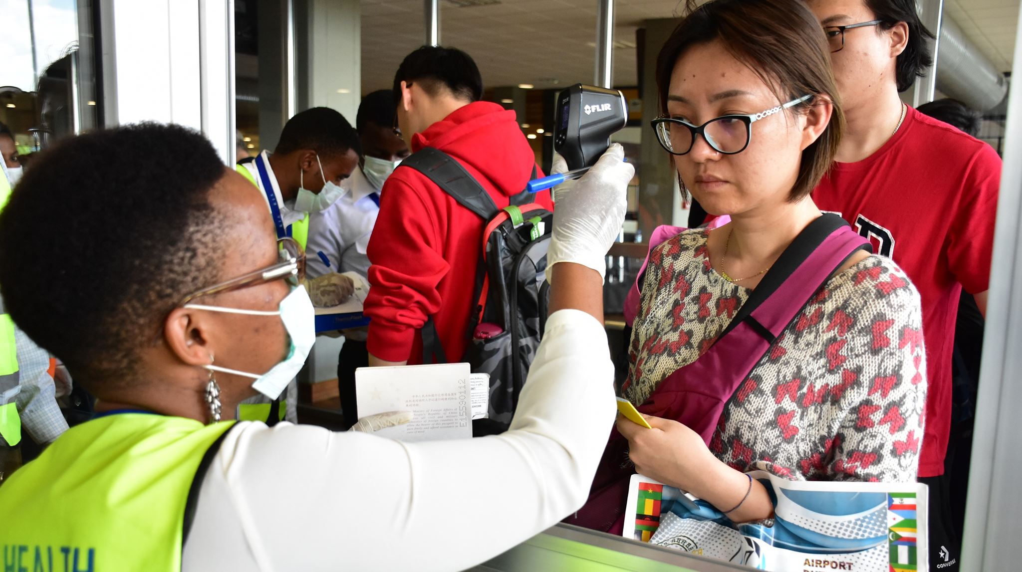 Το παράξενο ρομπότ που σκοτώνει τον κοροναϊό