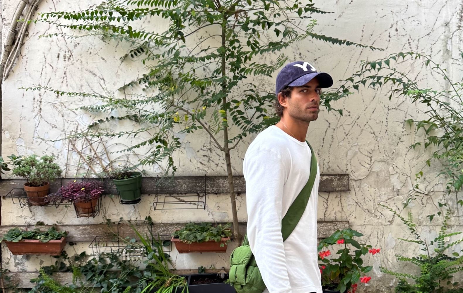 Στη ντουλάπα του Andrew Georgiades