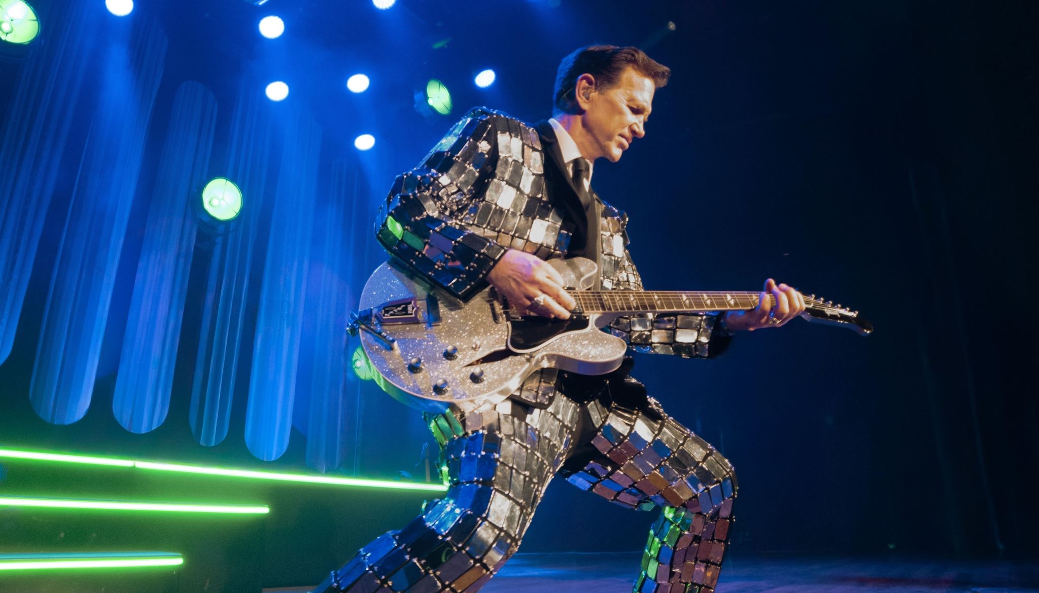 O Chris Isaak έρχεται για ένα special show στην Αθήνα