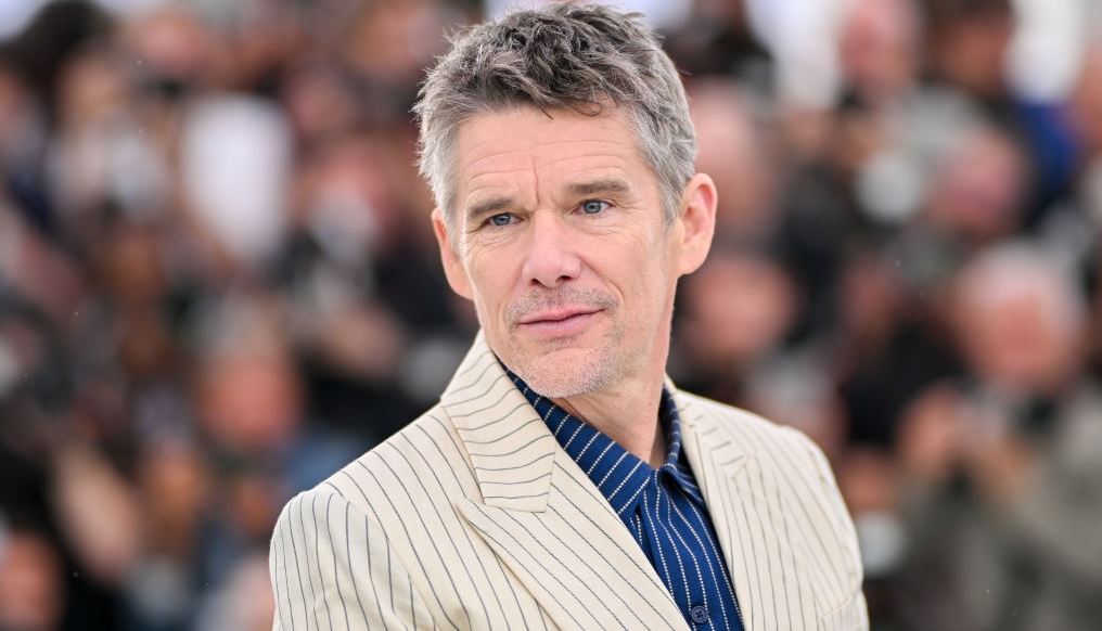 Στο Batso οι Ethan Hawke, Daniel Radcliffe και Jessica Biel είναι ατρόμητοι ορειβάτες