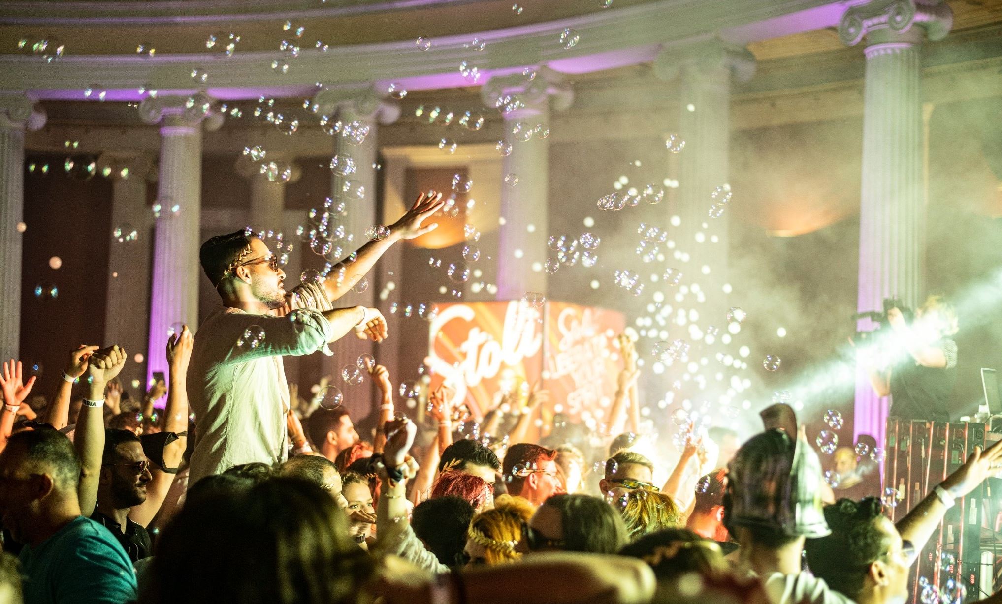 Η μουσική κοινότητα Suburbia τιμά το Kill Bill με δικό της τρόπο