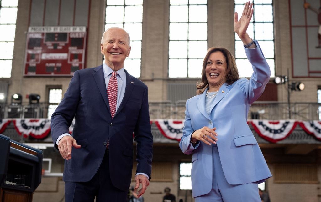 Υπάρχει μία σειρά που μας θύμισε πολύ τη 'σχέση' Joe Biden - Kamala Harris