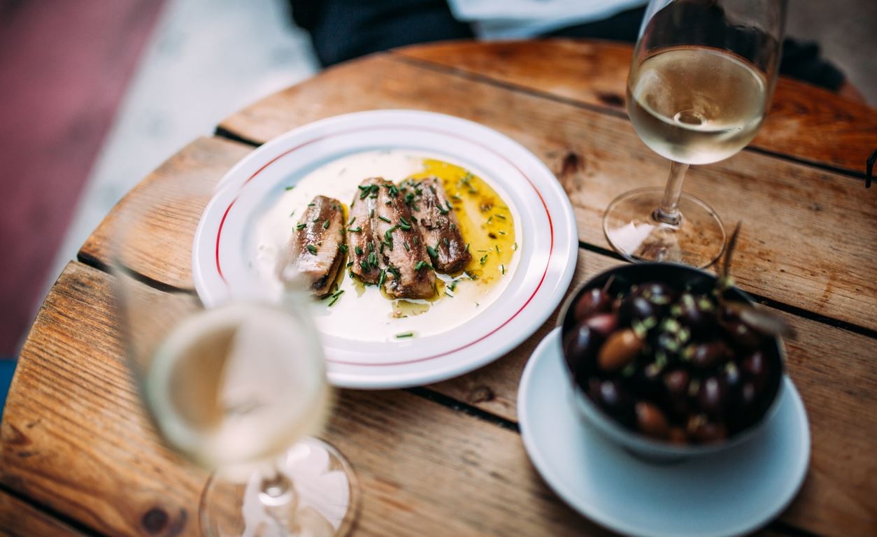 Tasty Awards 2023: Τα αγαπημένα Bar & Wine Restaurants της πόλης