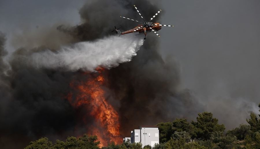 Εισαγγελική παρέμβαση για τις πυρκαγιές σε Πεντέλη και Μέγαρα