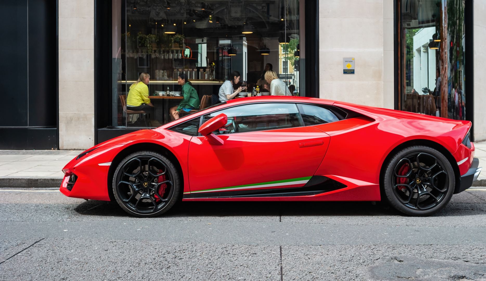 Μια ματιά στα επικά αυτοκίνητα των υπερηρώων της Marvel