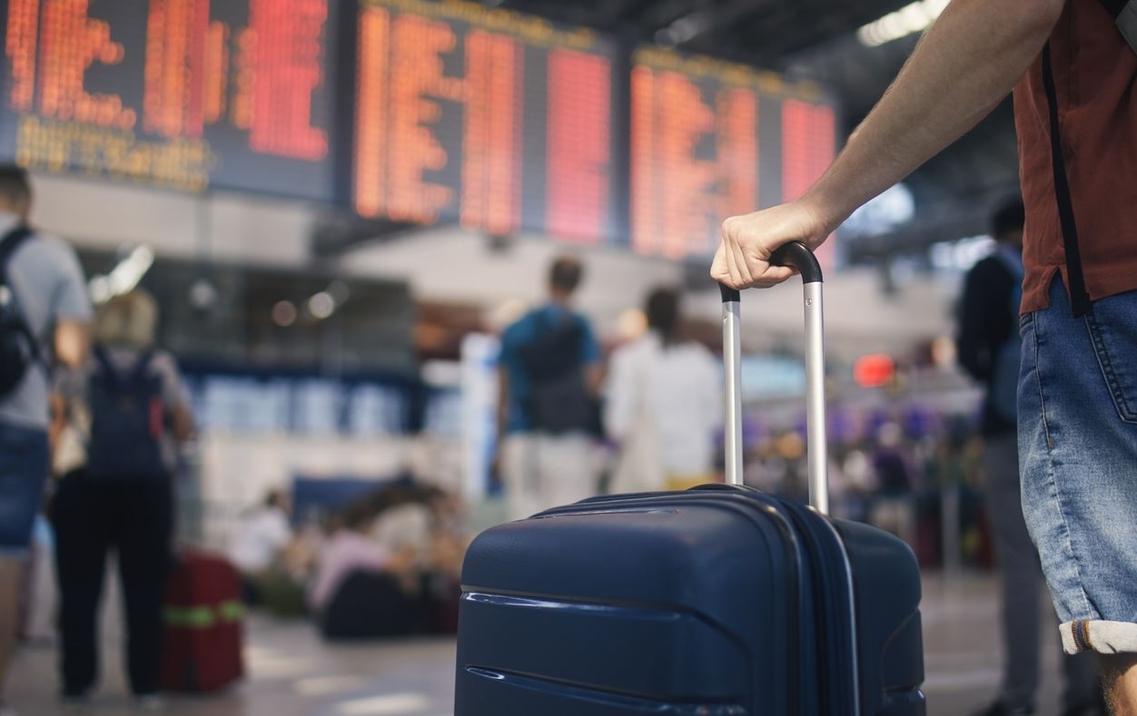 Διεθνές "βραχυκύκλωμα" σε τράπεζες, αεροδρόμια και επιχειρήσεις εξαιτίας των Microsoft και Crowdstrike