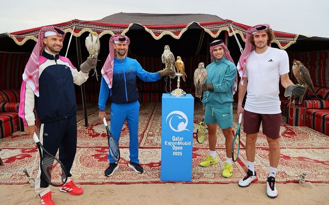Djokovic, Tσιτσιπάς, Alcaraz και Dimitrov έπαιξαν τένις πάνω σε καμήλες στη Ντόχα και δεν κάνουμε πλάκα (video)