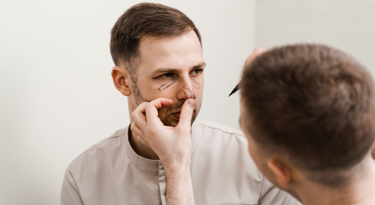 Όσα πρέπει να γνωρίζεις για τη λειτουργική ρινοπλαστική