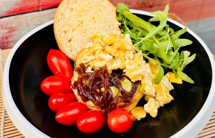 Tiki Bar ή αλλιώς όταν το brunch συνάντησε την πολυνησιακή κουλτούρα