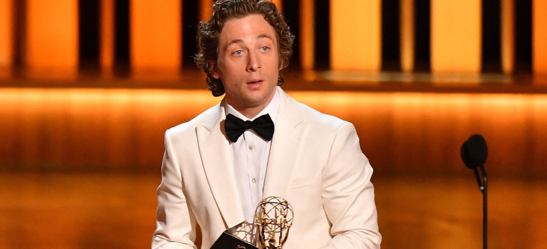 Μοιάζει ο Jeremy Allen White τόσο με τον Bruce Springsteen ώστε να τον υποδυθεί στον κινηματογράφο;