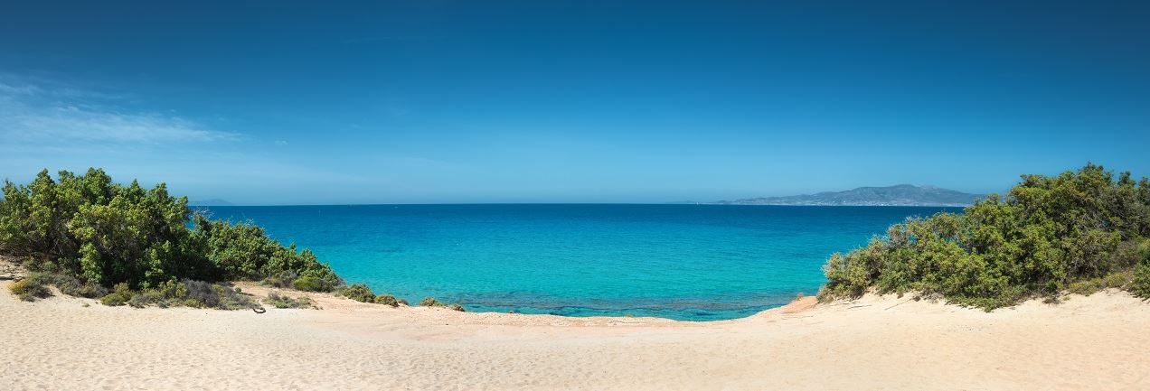 Τρεις 'κρυφές' παραλίες για βουτιές στην Αττική