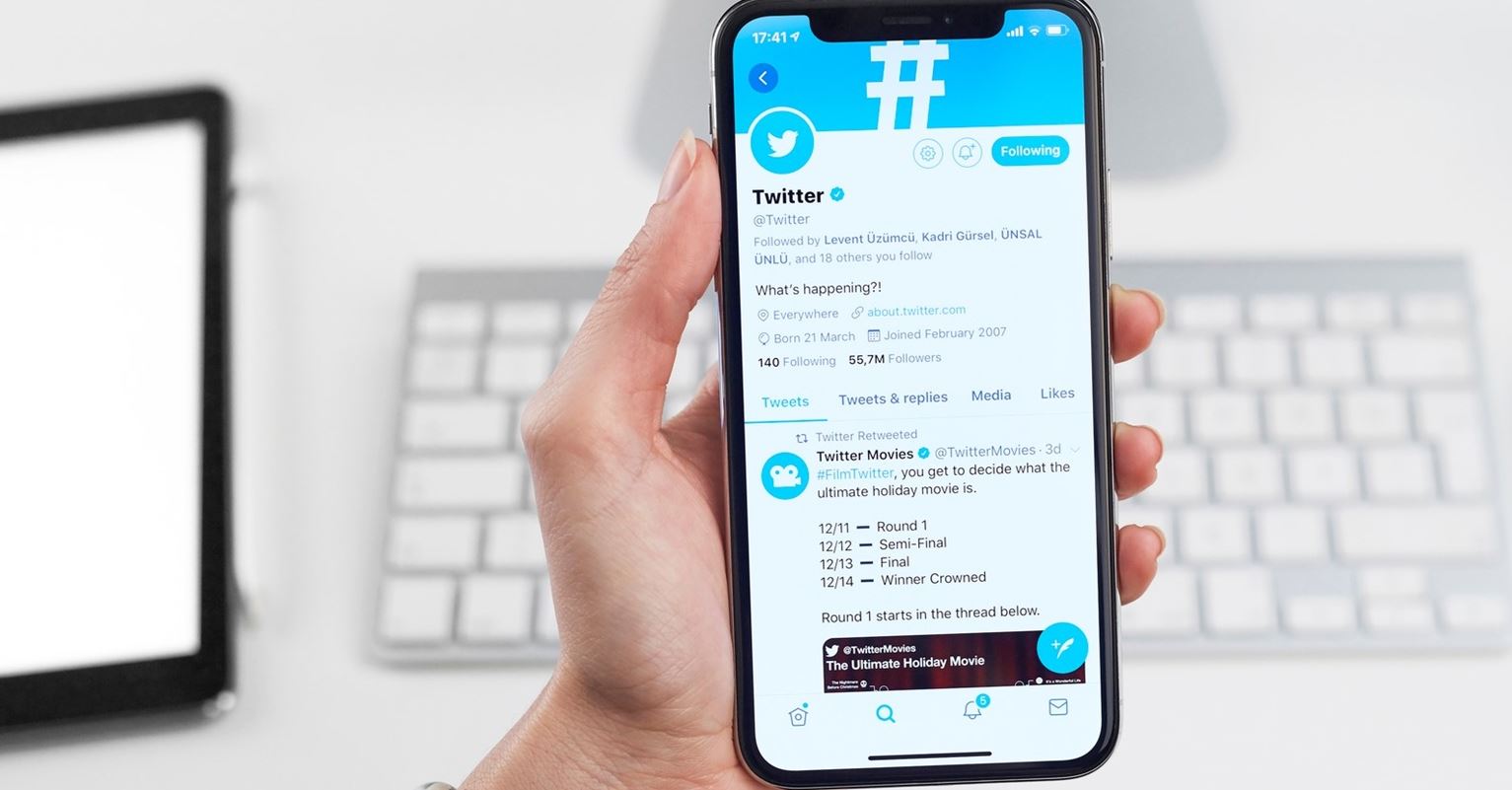 7 viral στιγμές για τα 17 χρόνια του Twitter