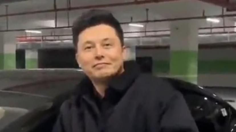 Ο Κινέζος κλώνος του Elon Musk
