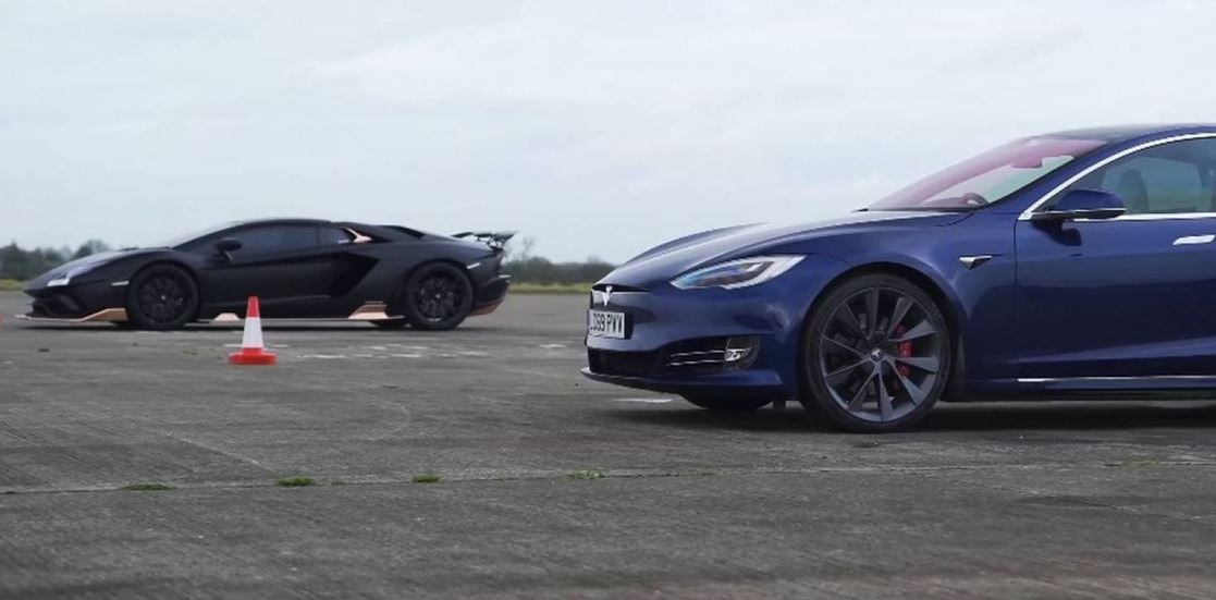 Tesla Model S εναντίον Lamborghini Aventador S