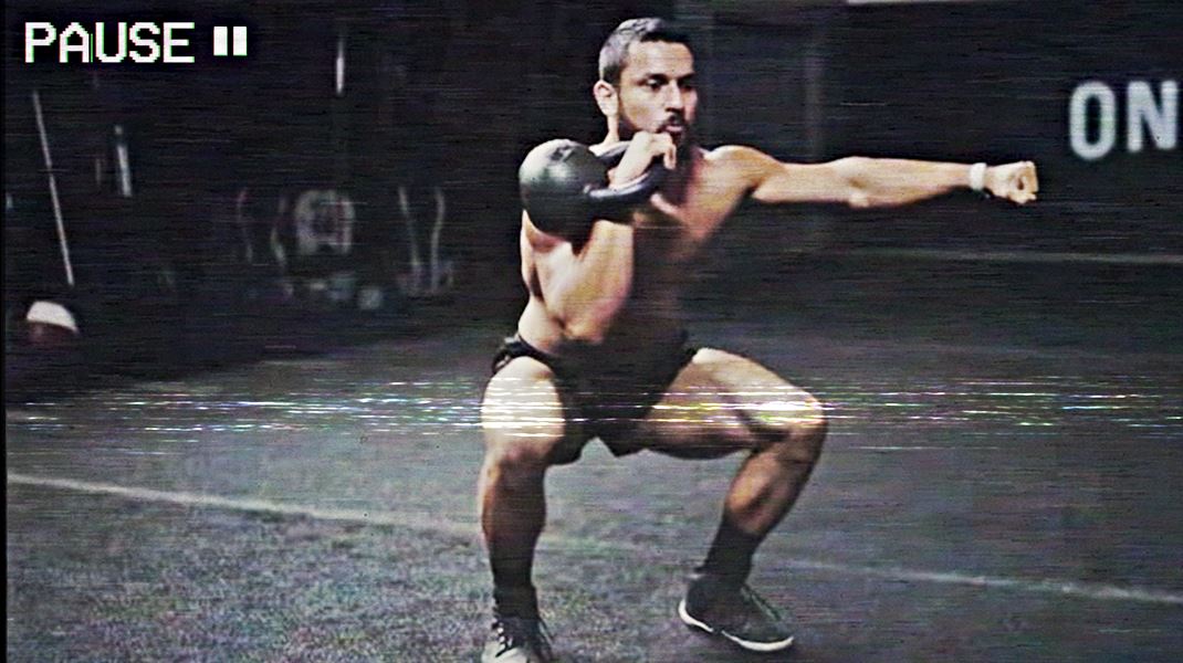 Home training: Εκρηκτικό πρόγραμμα με kettlebells