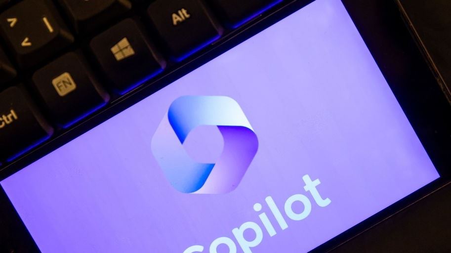 H Microsoft αλλάζει τα πληκτρολόγιά της μετά από 30 χρόνια. Αλλά γιατί;