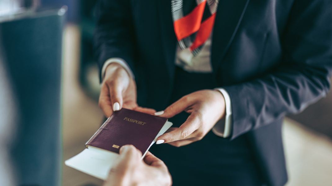 Το μυστήριο του Ρώσου που έφτασε στο Λος Άντζελες χωρίς εισιτήριο και διαβατήριο