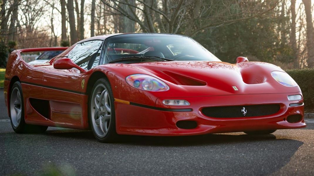 Πωλείται όπως είναι εξοπλισμένη η πρώτη Ferrari F50