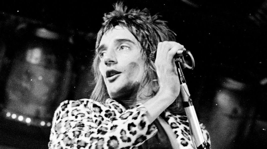 Όσα έμαθε η ζωή στον Rod Stewart