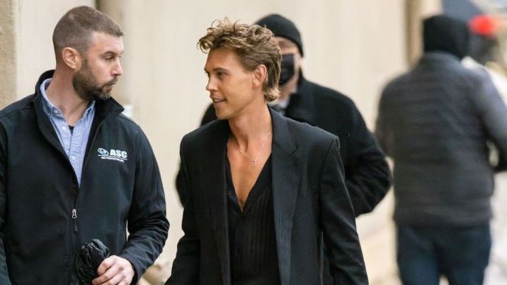 Κι αν το διαφανές πουκάμισο ήρθε για να μείνει;