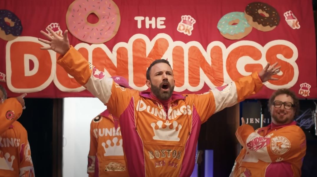 O Ben Affleck, o Matt Damon και ο Tom Brady είναι οι DunKings