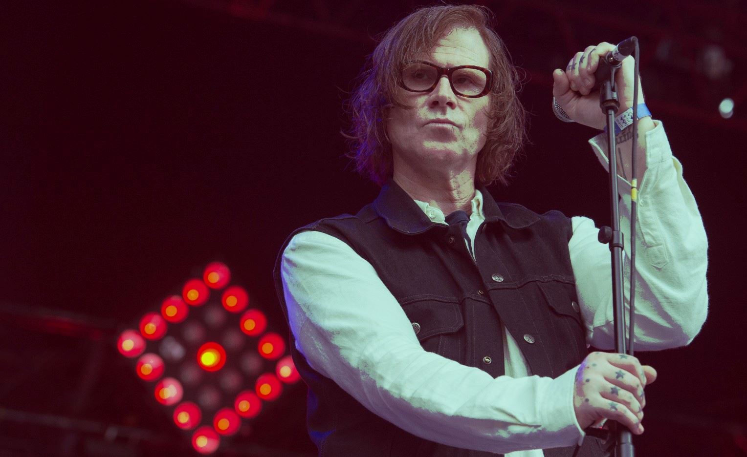 Ο Mark Lanegan τραγουδούσε τα σκοτάδια του