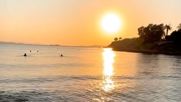 Δείτε την τέλεια παραλία με άμμο στην Αττική